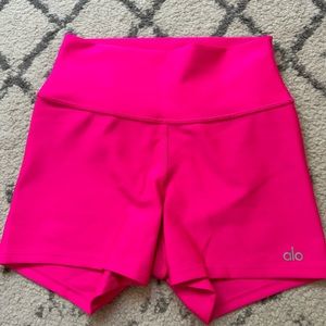 Alo 3" High-Waist Airlift Short Hot Pink